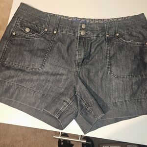 EUC! Women's Dakota Blue Denim Shorts - Women's Size 16